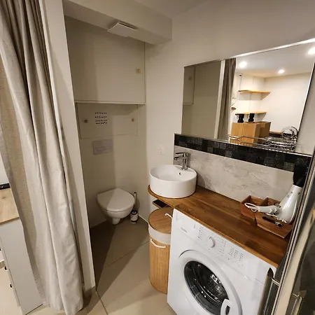 L'essentiel Apartment